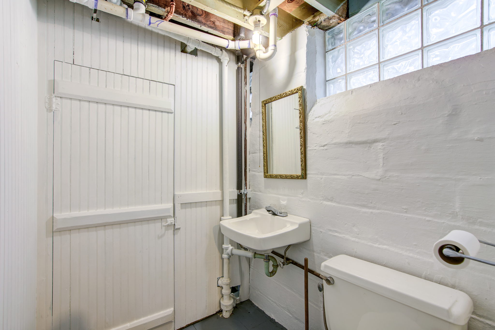 20 Half Bathroom