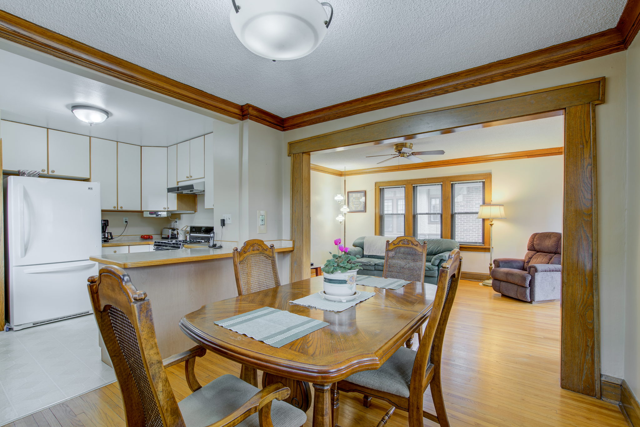 9 Dining Room 2