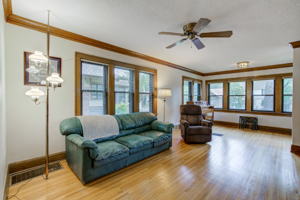 7 Living Room 3