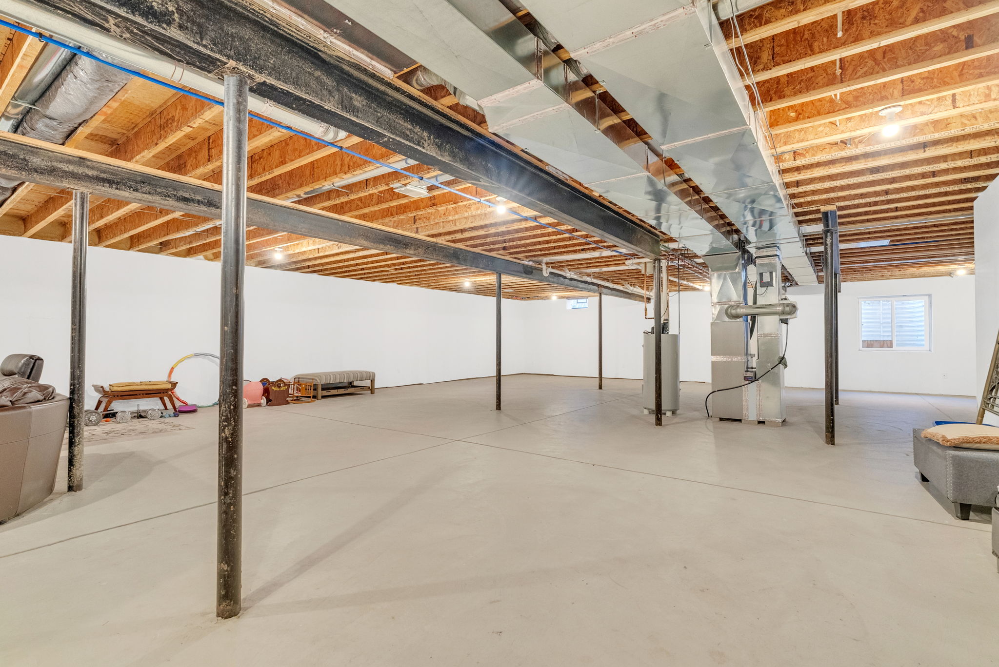 Basement with Engineered floor system