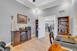 Den/libary with views of lake