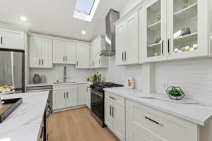 014_F8_5035 Grimsby Dr