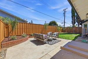 044_F8_5035 Grimsby Dr