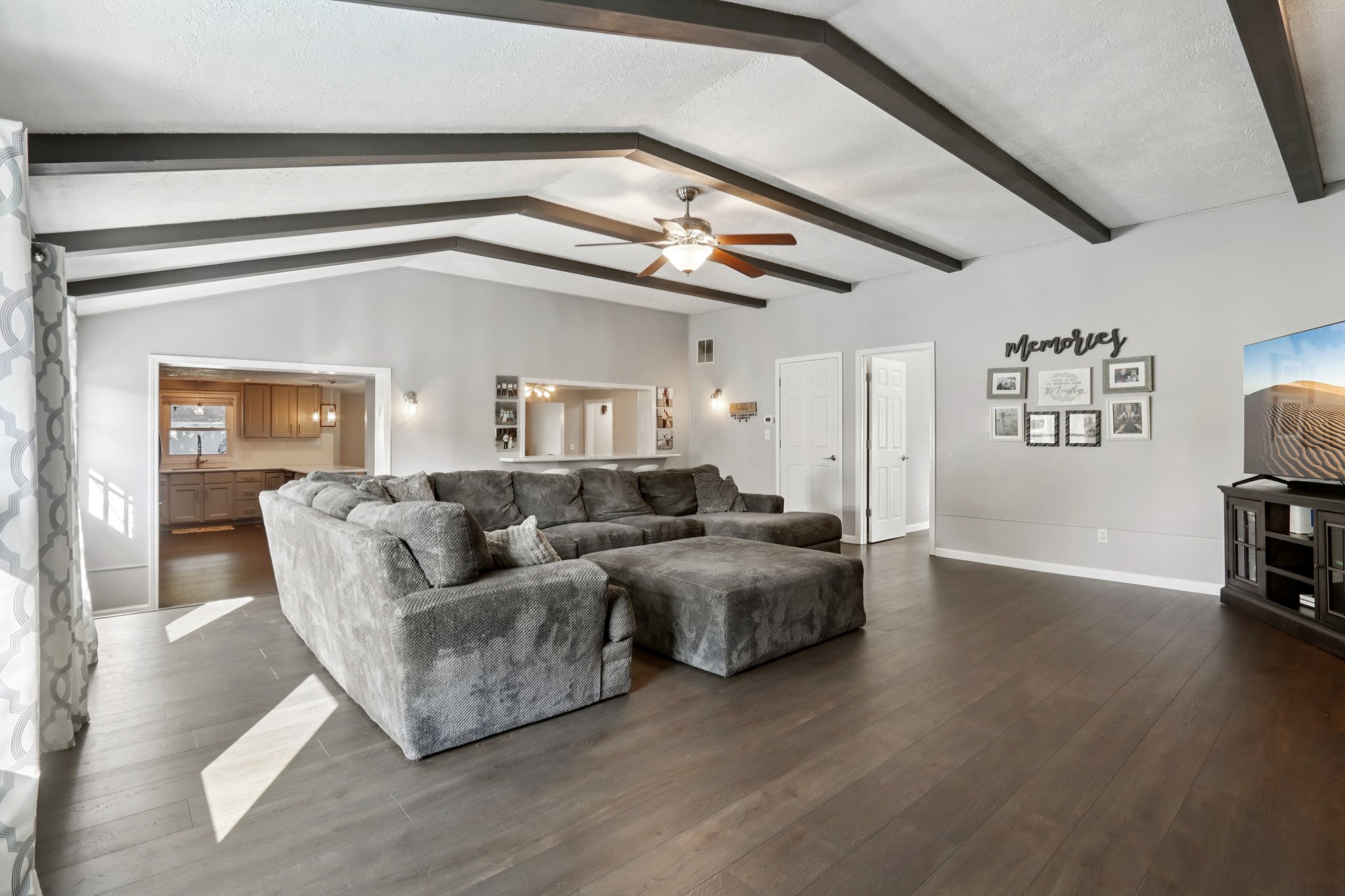 Pearl St-S0510-008.jpg