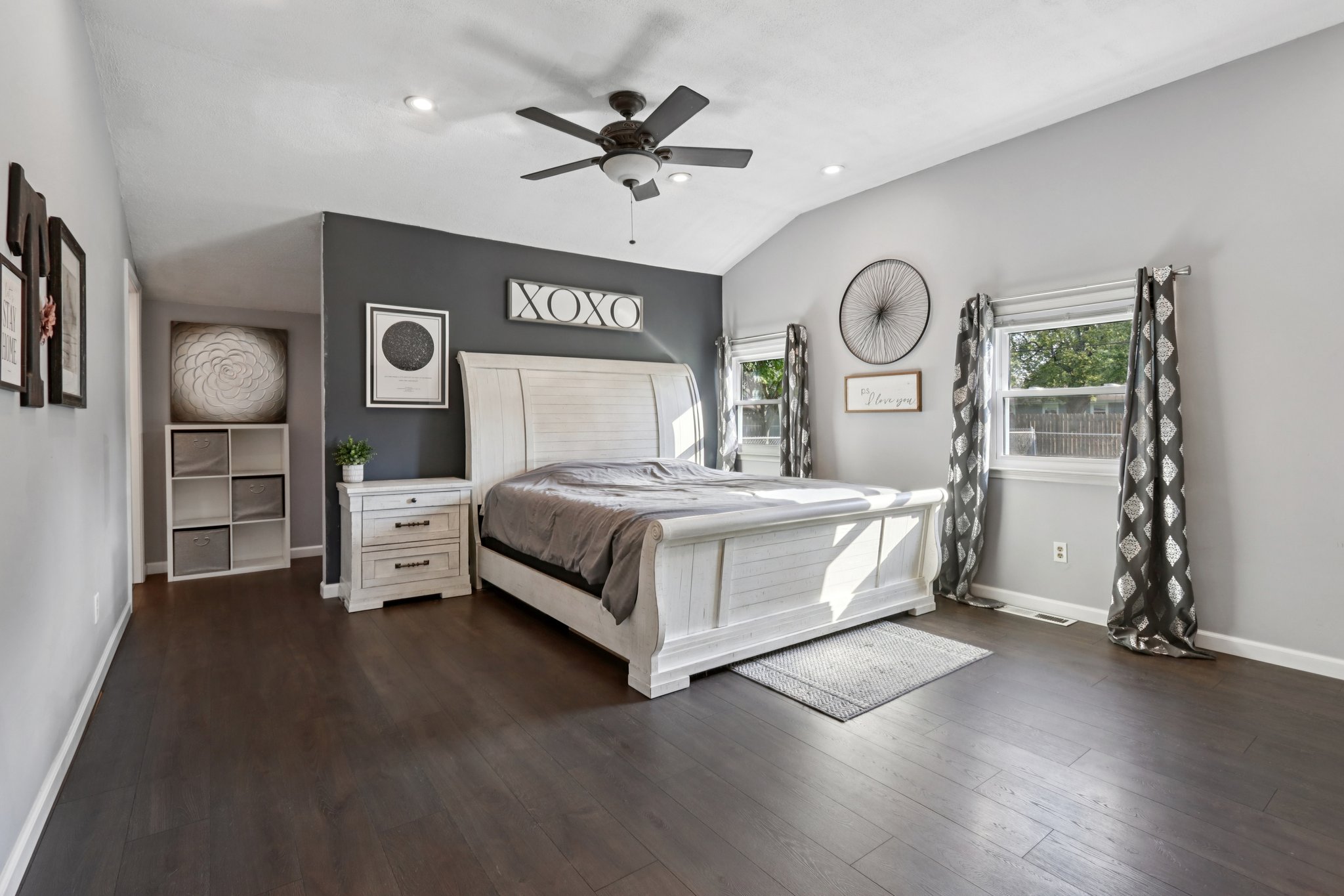 Pearl St-S0510-028.jpg