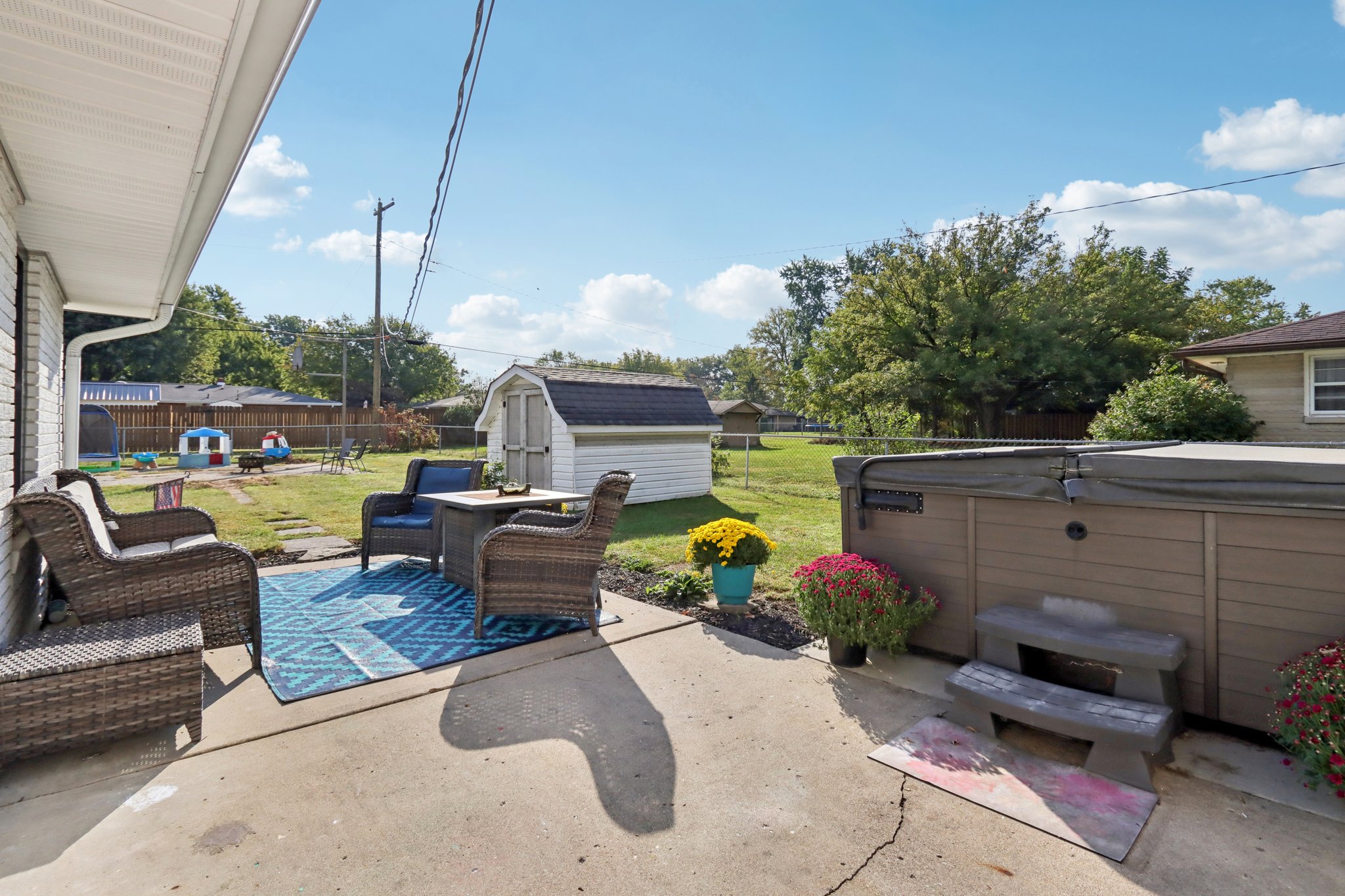 Pearl St-S0510-035.jpg