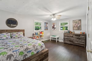 Pearl St-S0510-026.jpg