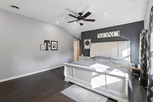 Pearl St-S0510-030.jpg