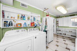 Laundry Room4
