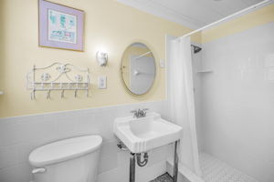 Upper Level Primary Guest Bathroom2