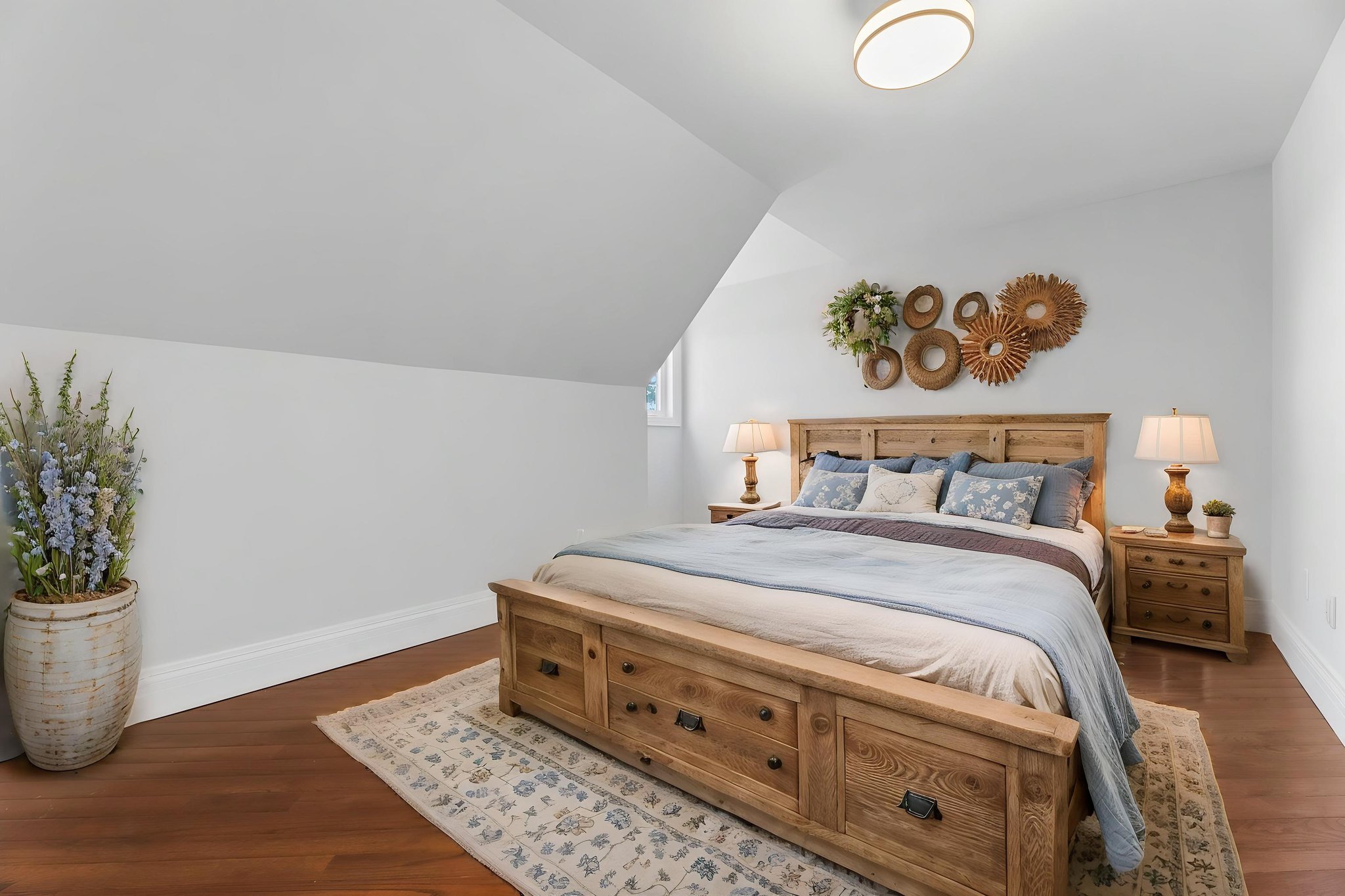 782A8333 virtually staged.jpeg