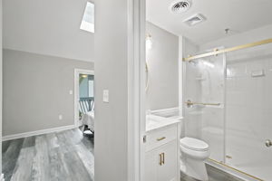  Photo 23