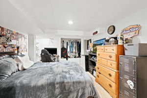  Photo 33