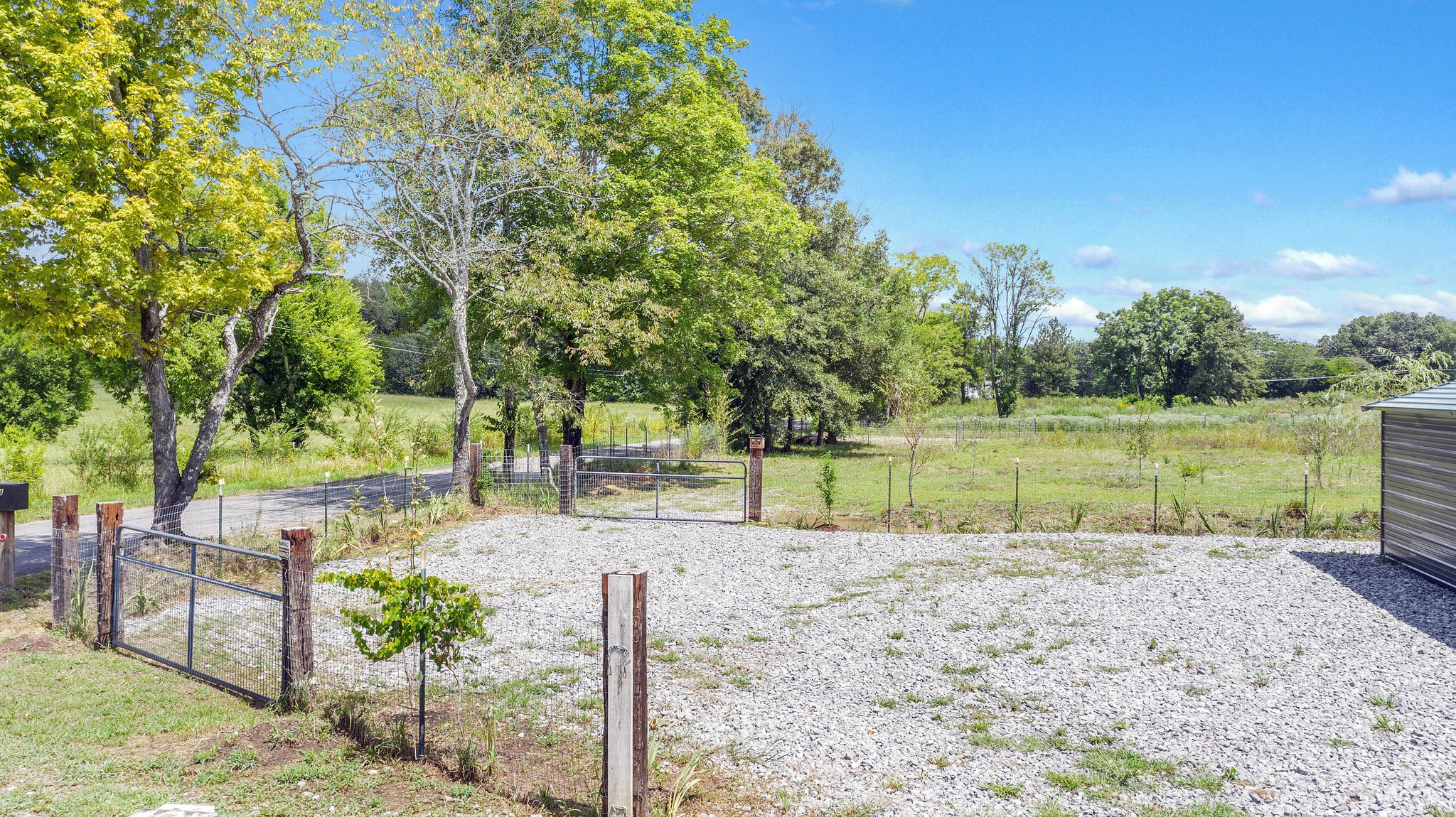 504 Etowah Rd, Benton, TN 37307 Sky Media Partners