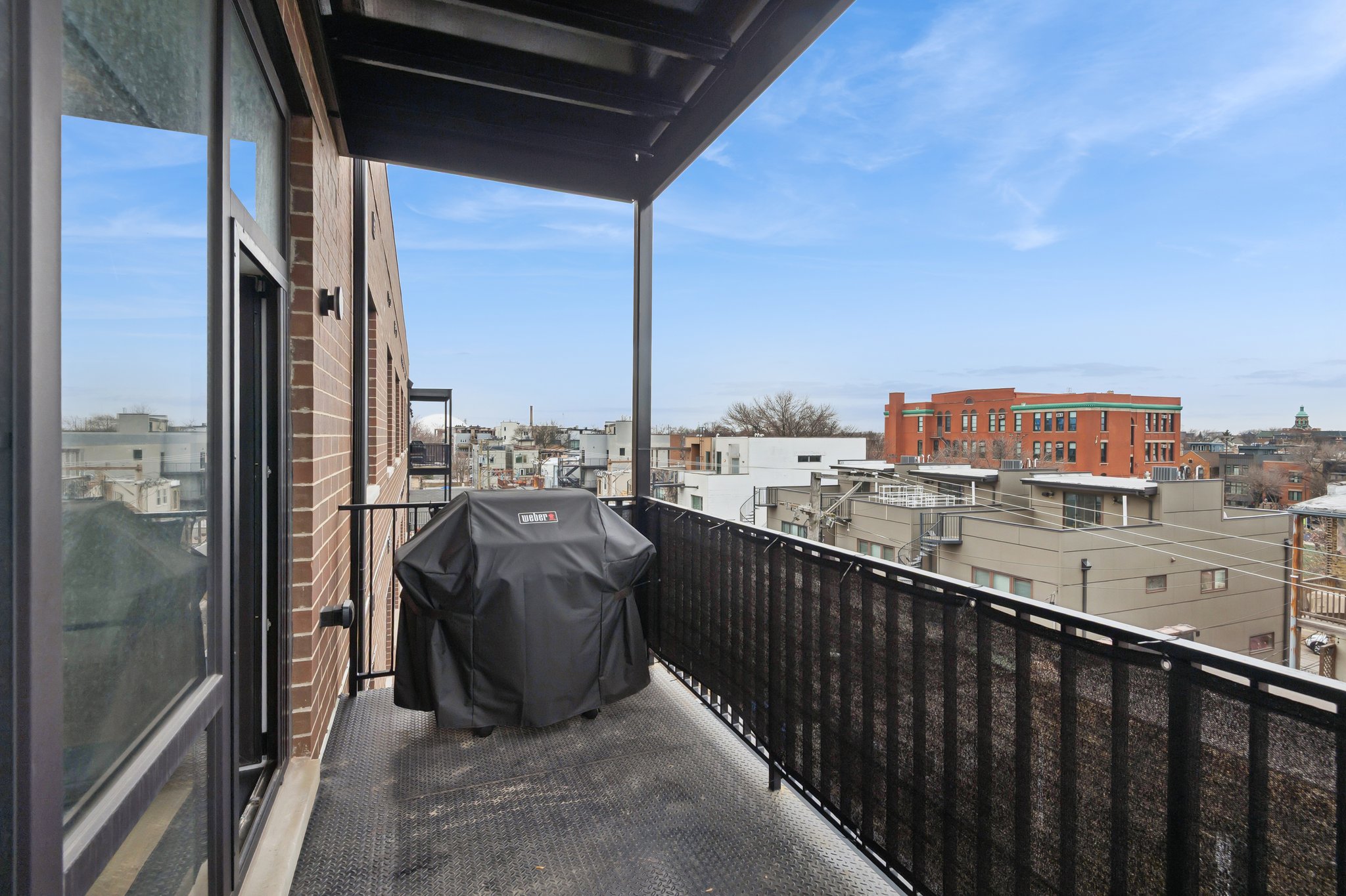 504 N Leavitt St_011.jpg