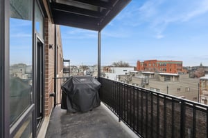 504 N Leavitt St_011.jpg