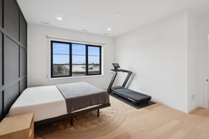 504 N Leavitt St_015.jpg