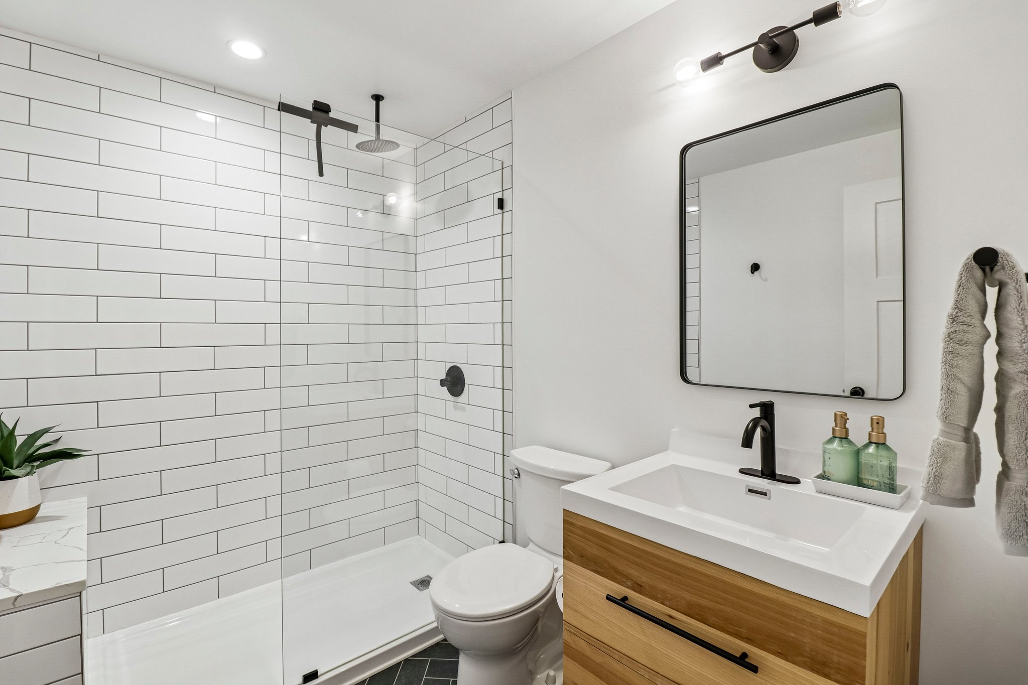 NE Rushbrook Dr-S2708-024.jpg