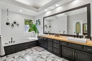 NE Rushbrook Dr-S2708-030.jpg