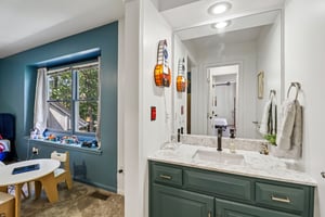 NE Rushbrook Dr-S2708-033.jpg