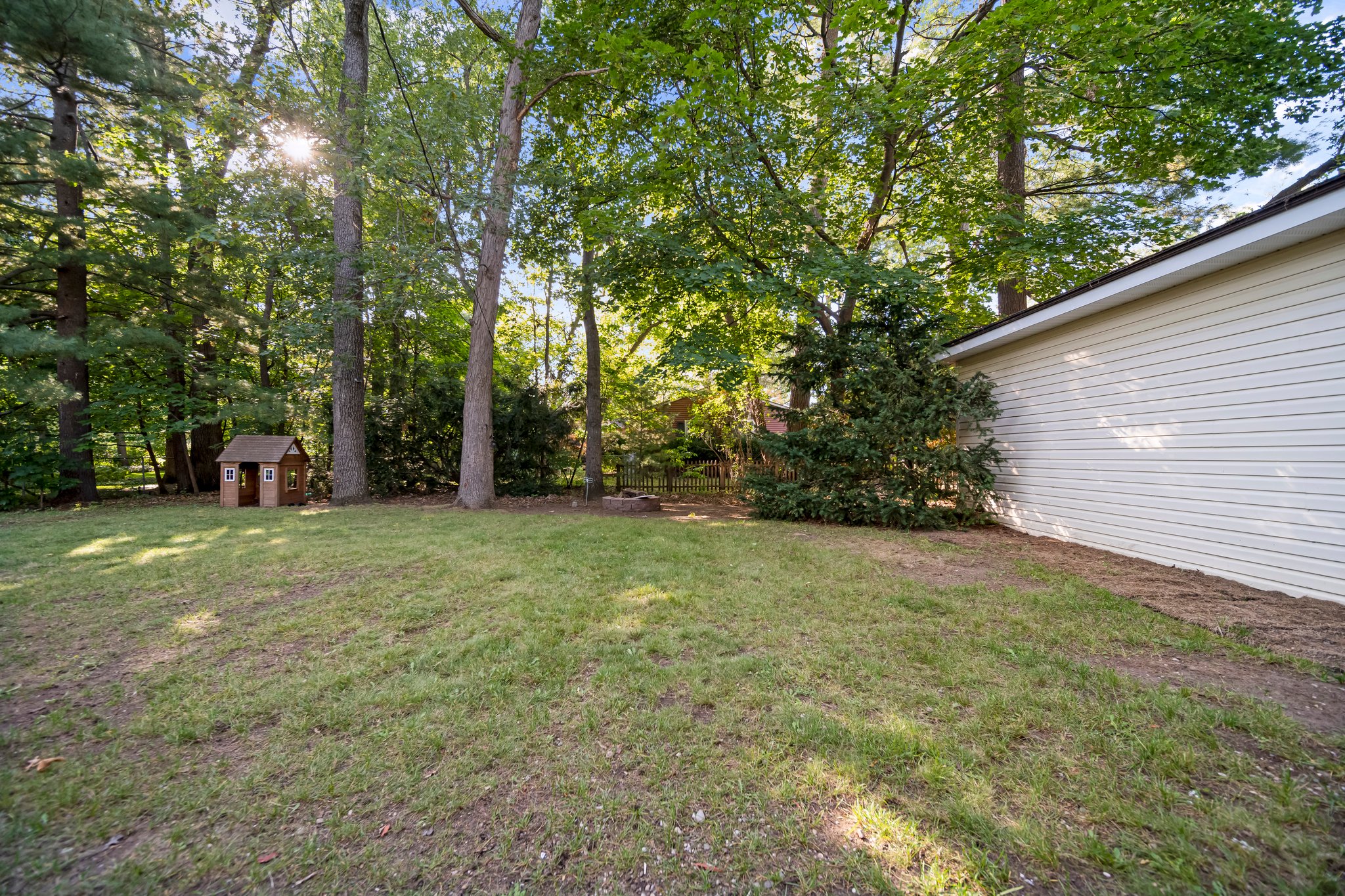504 Terrace Dr, Traverse City, MI 49686, USA Photo 29