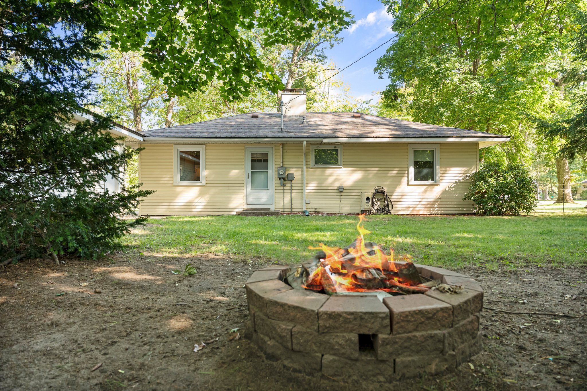 504 Terrace Dr, Traverse City, MI 49686, USA Photo 9