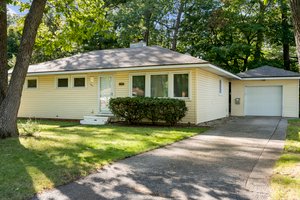504 Terrace Dr, Traverse City, MI 49686, USA Photo 2