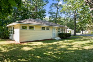 504 Terrace Dr, Traverse City, MI 49686, USA Photo 5