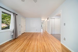 504 Terrace Dr, Traverse City, MI 49686, USA Photo 13