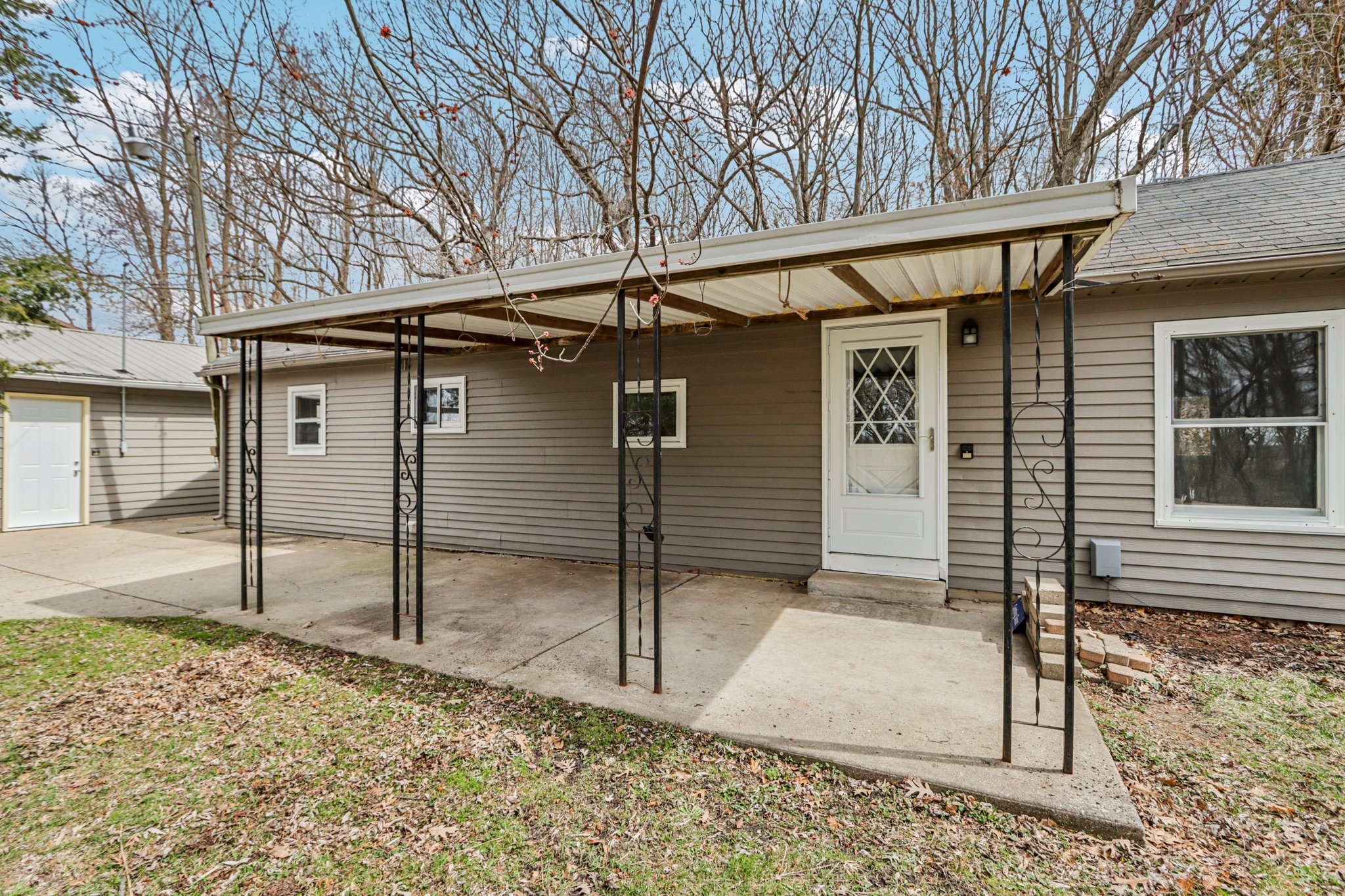 Crestview Rd-S0204-002.jpg