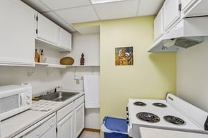 Crestview Rd-S0204-029.jpg