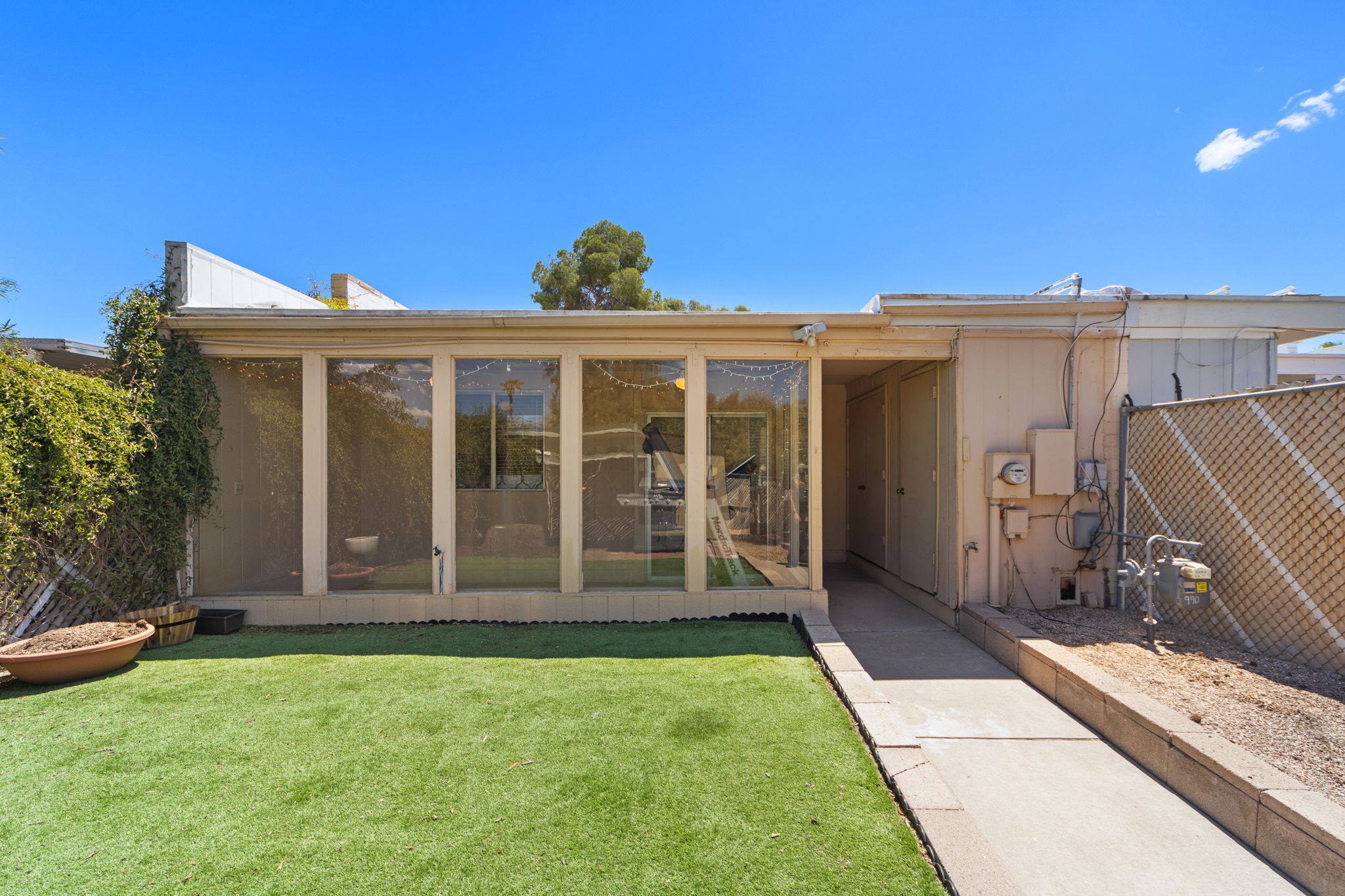 Exterior Rear/Sun Room