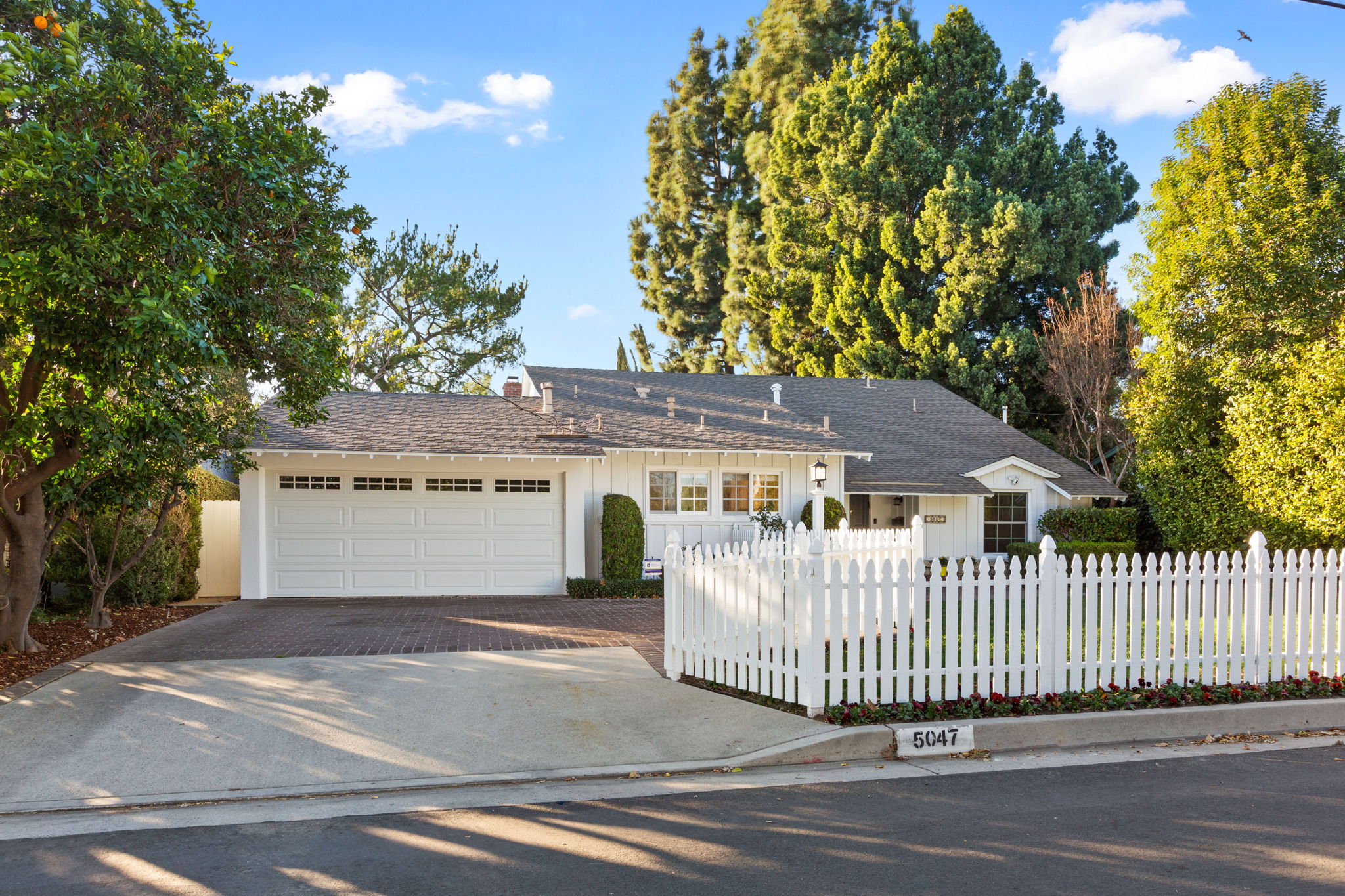  5047 Bellaire Ave, Los Angeles, CA 91607, US