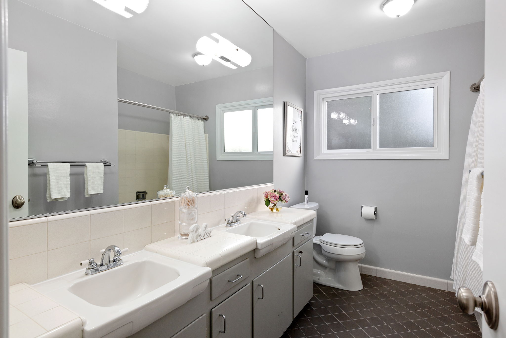  5047 Bellaire Ave, Los Angeles, CA 91607, US Photo 16