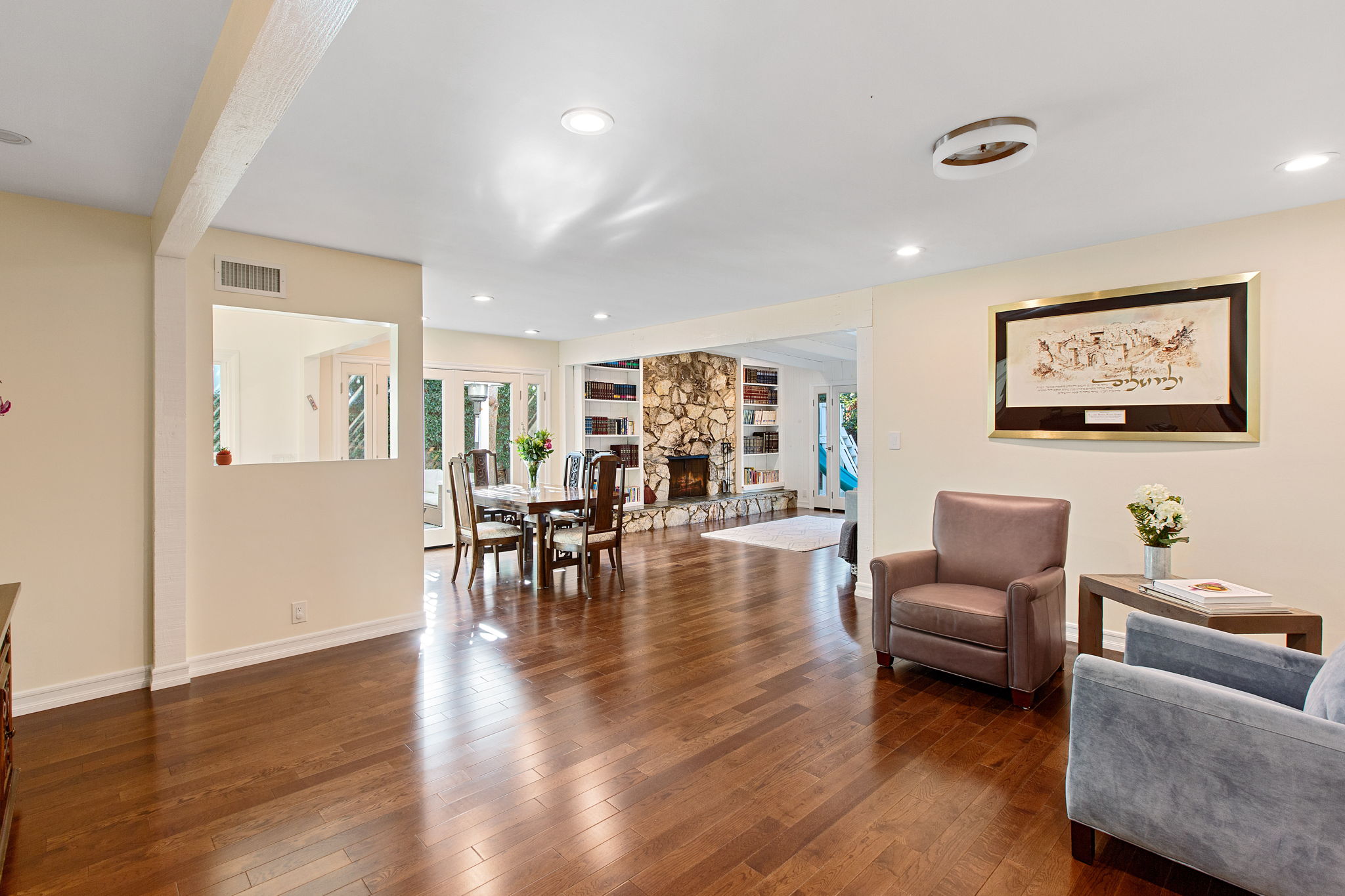  5047 Bellaire Ave, Los Angeles, CA 91607, US Photo 6