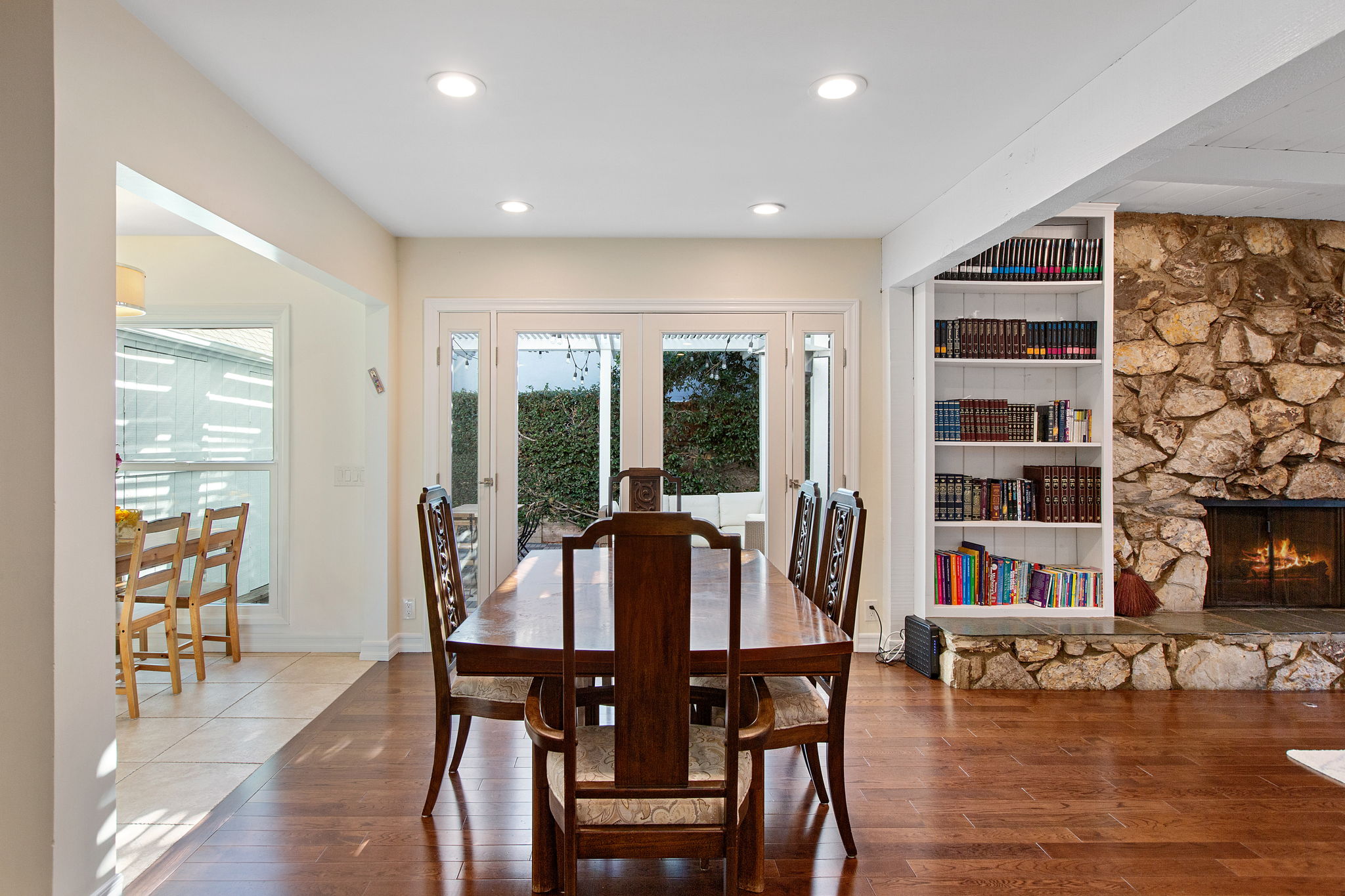  5047 Bellaire Ave, Los Angeles, CA 91607, US Photo 9