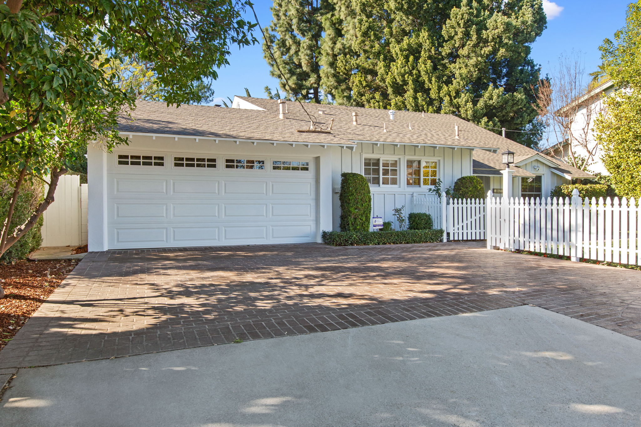  5047 Bellaire Ave, Los Angeles, CA 91607, US Photo 3