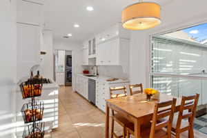  5047 Bellaire Ave, Los Angeles, CA 91607, US Photo 9