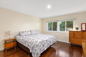  5047 Bellaire Ave, Los Angeles, CA 91607, US Photo 17