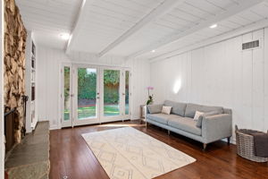  5047 Bellaire Ave, Los Angeles, CA 91607, US Photo 7