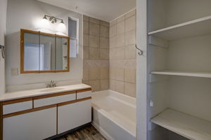  Photo 23