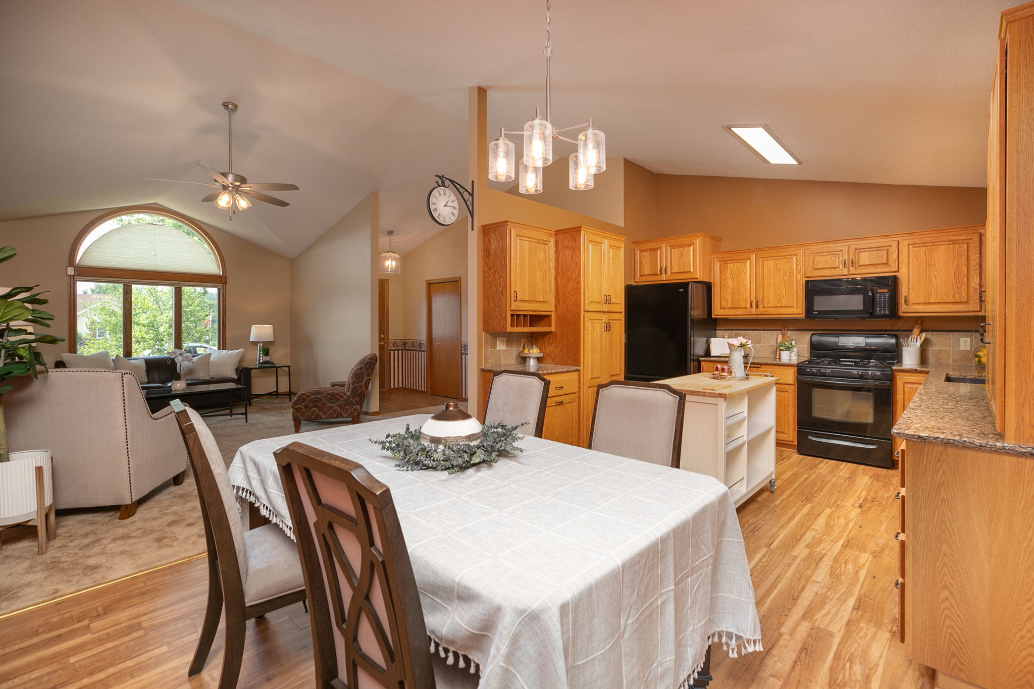 14-Dining Room