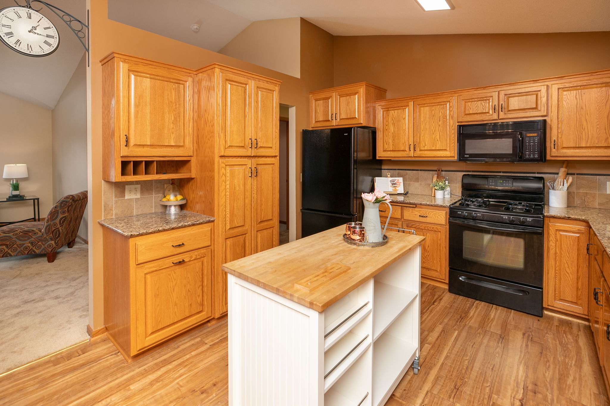 16-Kitchen