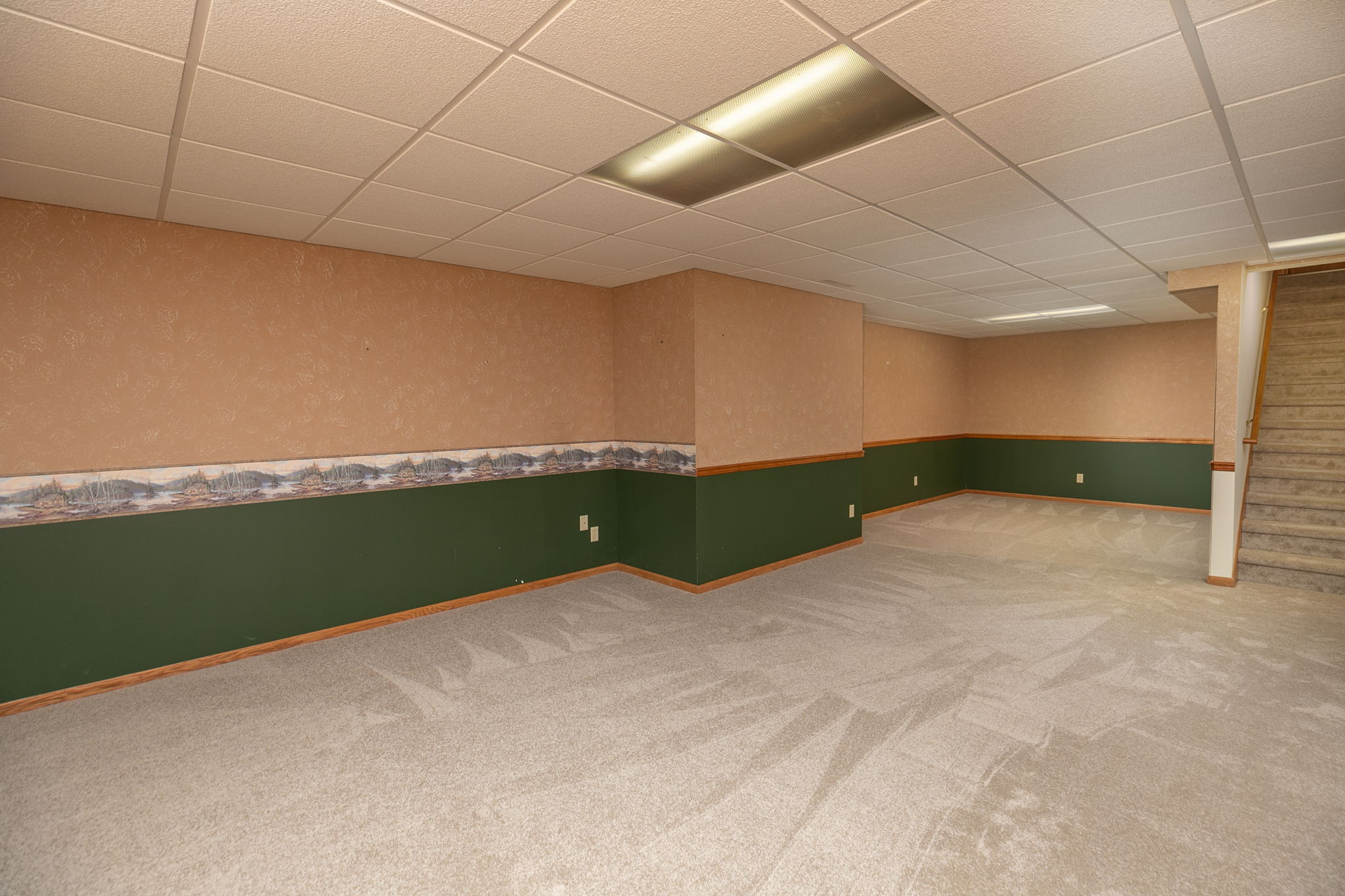 28-Family Room
