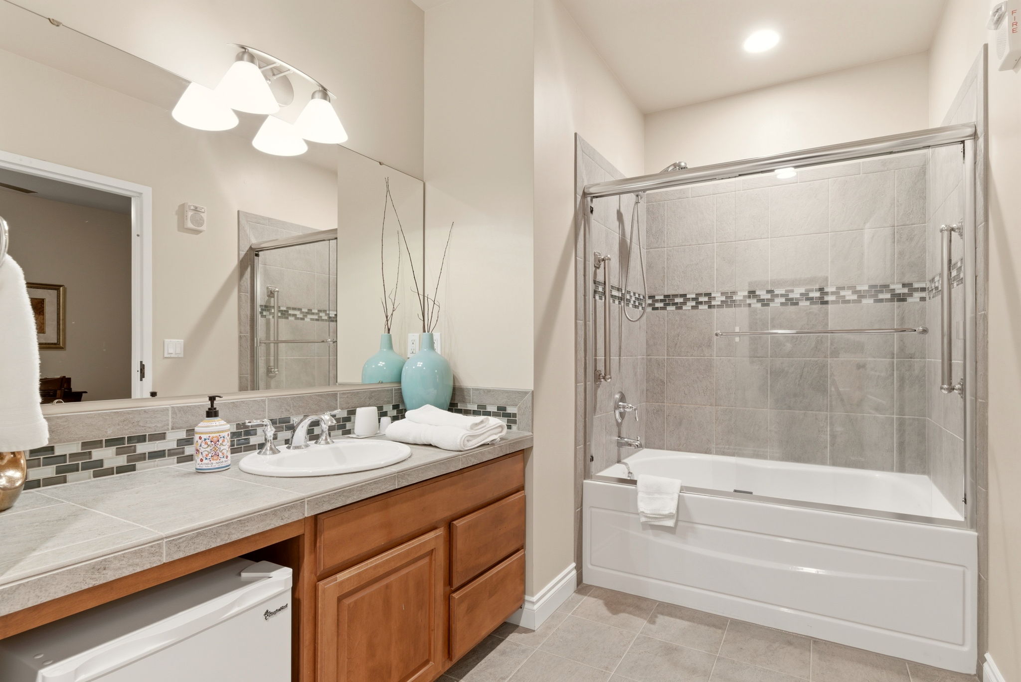 Guest suite one bedroom one bathroom