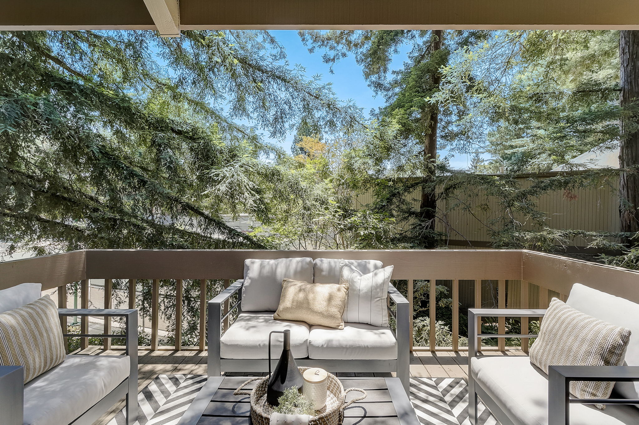 Cypress Point Dr-038