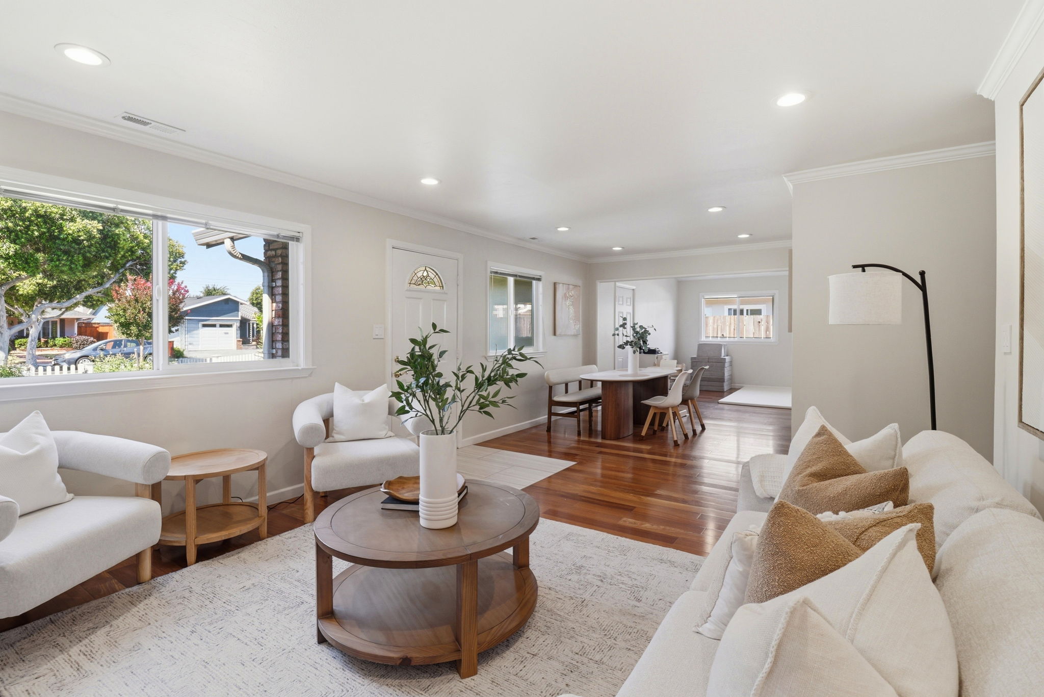 011_F8_505 Hiller St Belmont,