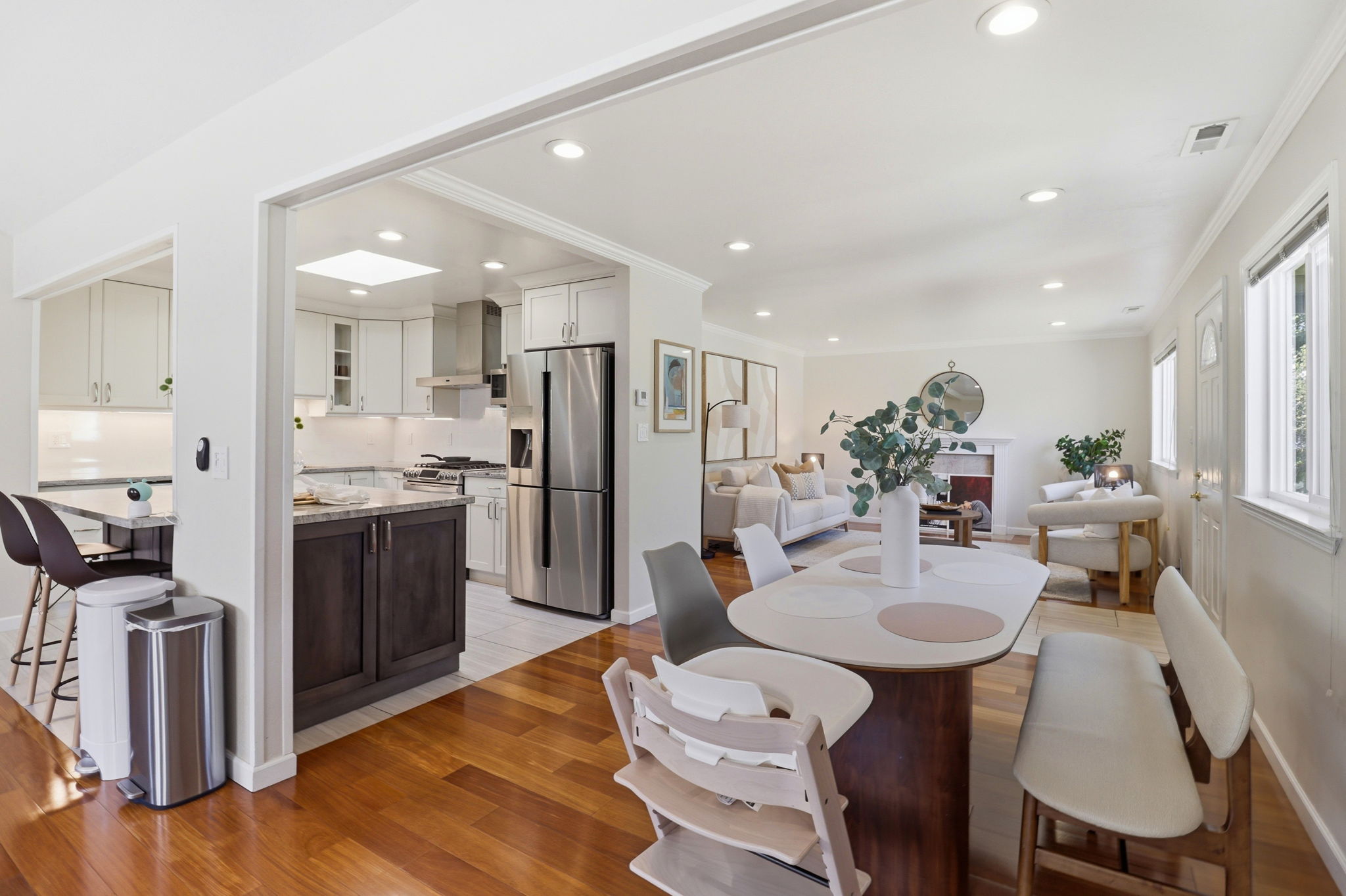 024_F8_505 Hiller St Belmont,