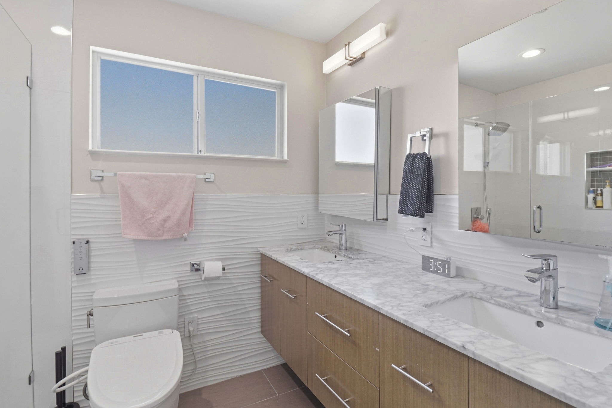 037_F8_505 Hiller St Belmont,