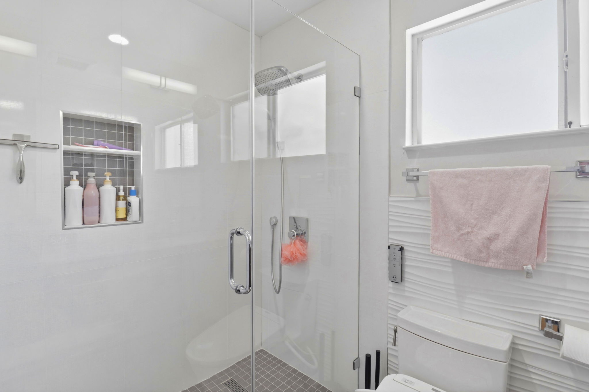 038_F8_505 Hiller St Belmont,